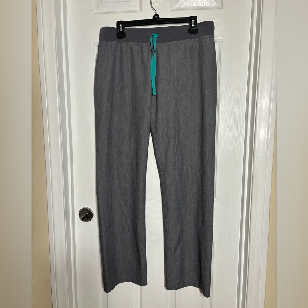 Figs Livingston Grey Pants Size Medium